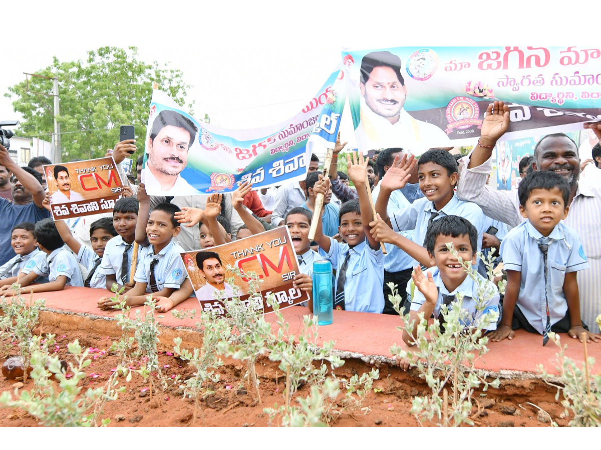 CM YS Jagan Inaugurates Al Dixon Unit At Kopparthi Photos - Sakshi19