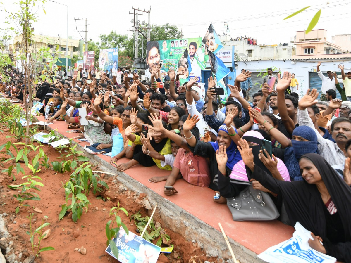 CM YS Jagan Inaugurates Al Dixon Unit At Kopparthi Photos - Sakshi20