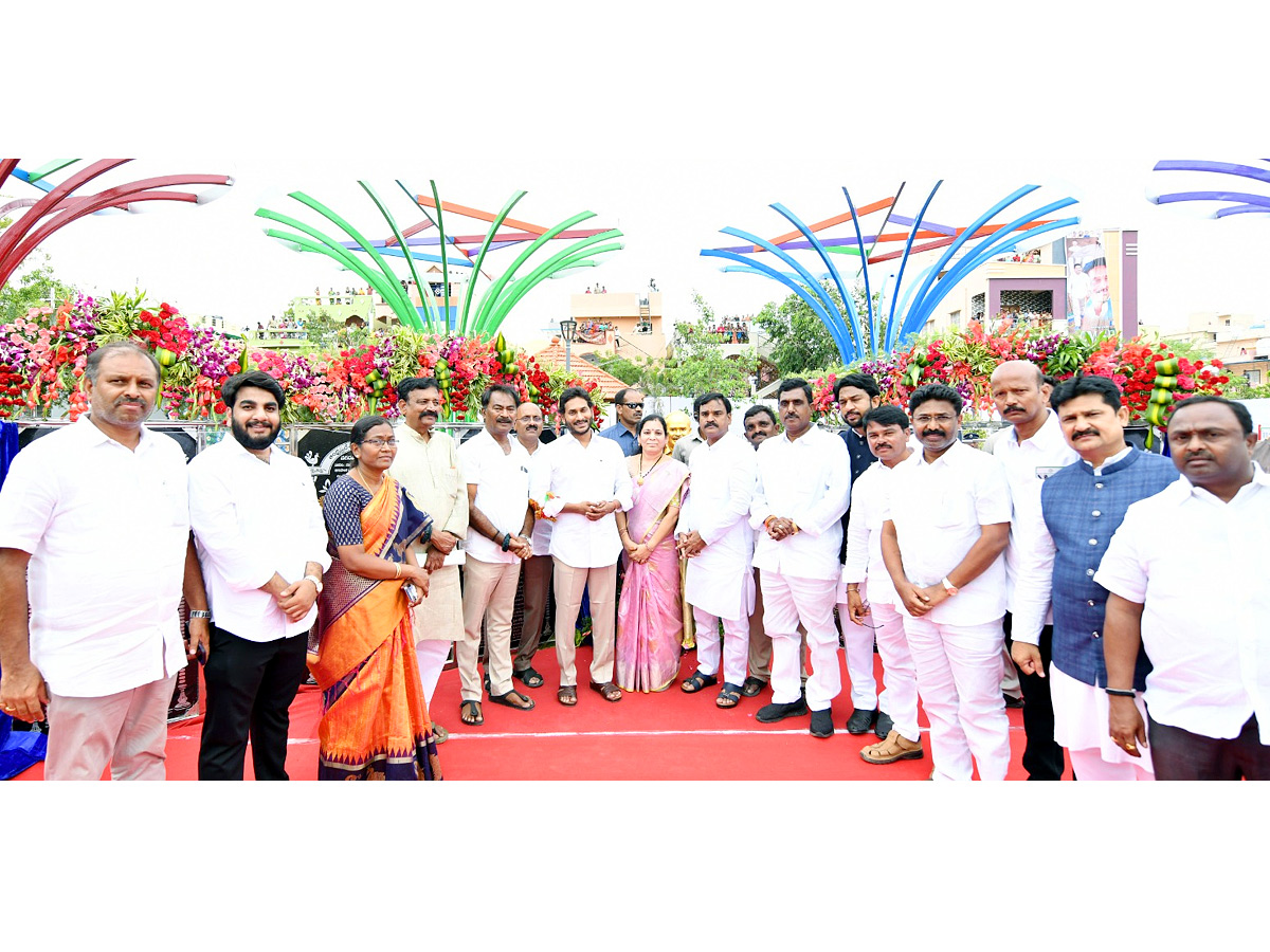 CM YS Jagan Inaugurates Al Dixon Unit At Kopparthi Photos - Sakshi5