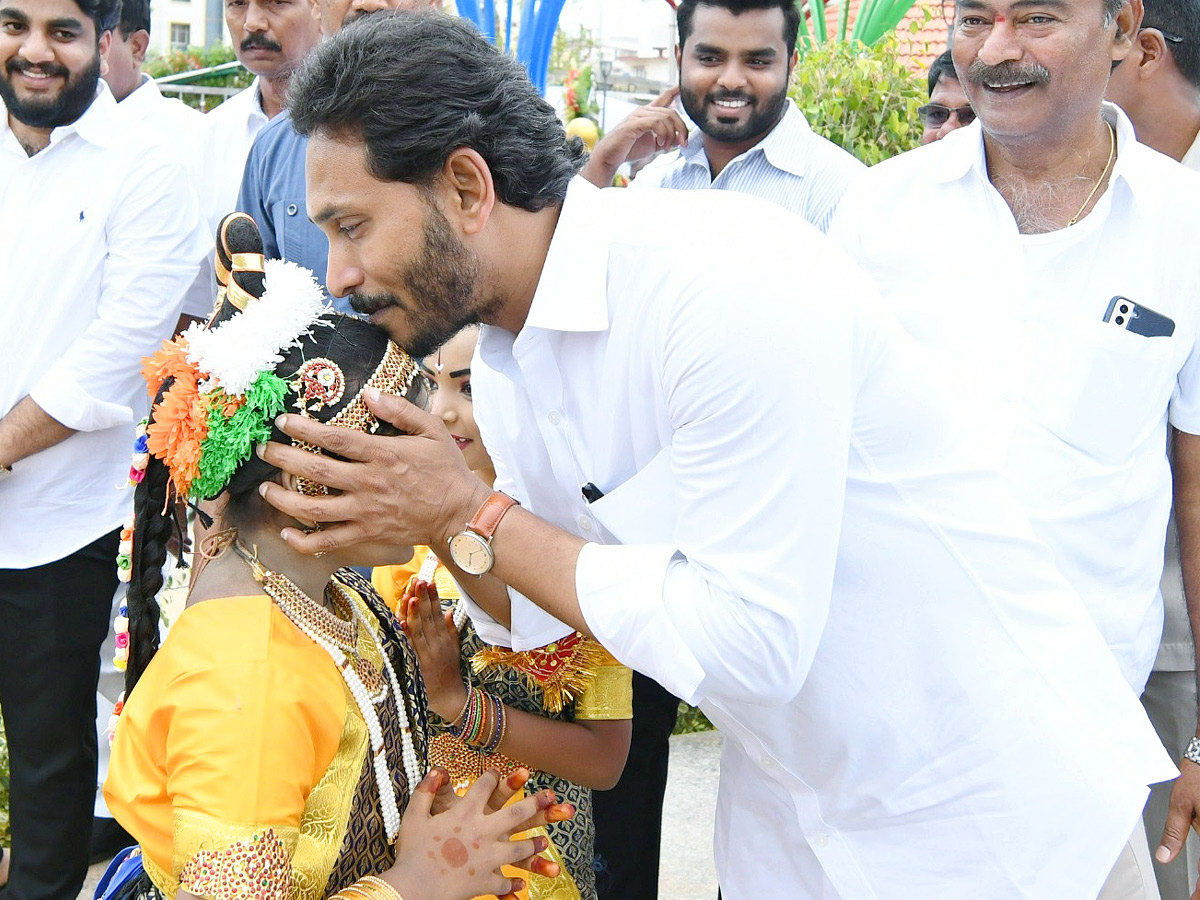 CM YS Jagan Inaugurates Al Dixon Unit At Kopparthi Photos - Sakshi9