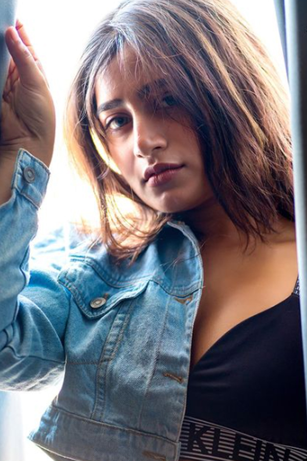 Indian Actress Nayani Pavani HD Photo Gallery - Sakshi7