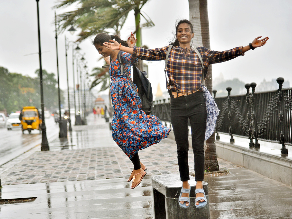 Heavy Rains Lashes Hyderabad Photos - Sakshi2