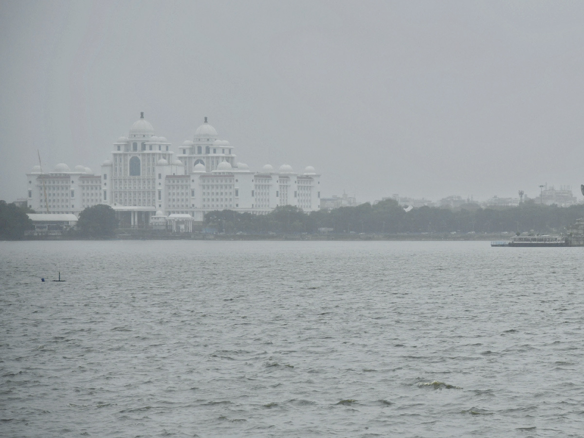 Heavy Rains Lashes Hyderabad Photos - Sakshi17