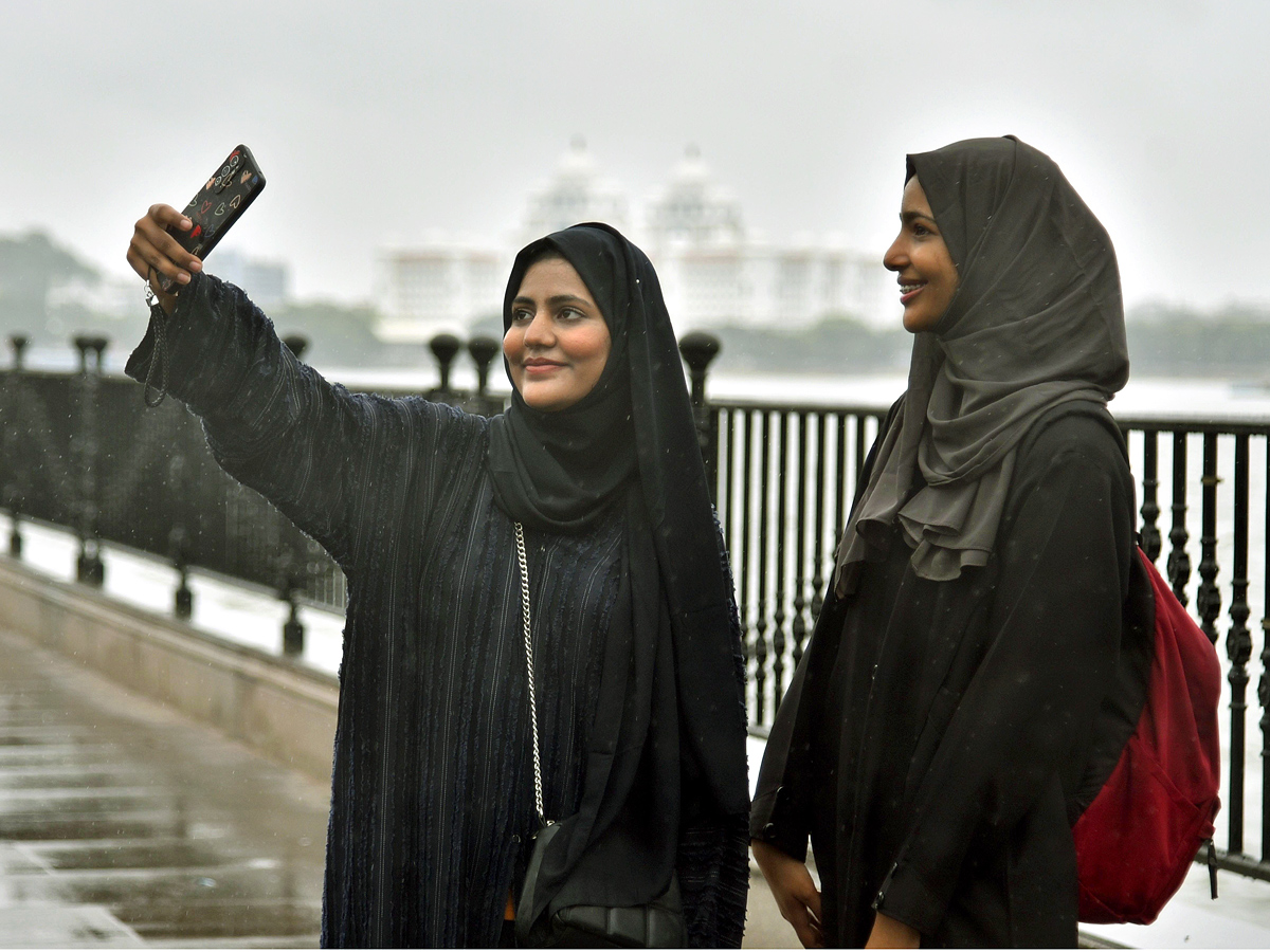 Heavy Rains Lashes Hyderabad Photos - Sakshi3