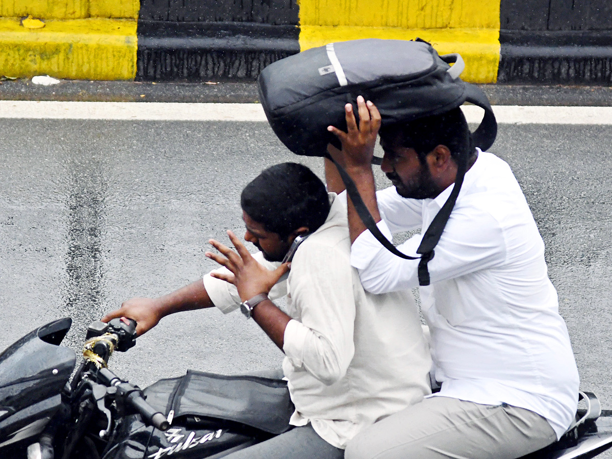 Heavy Rains Lashes Hyderabad Photos - Sakshi23