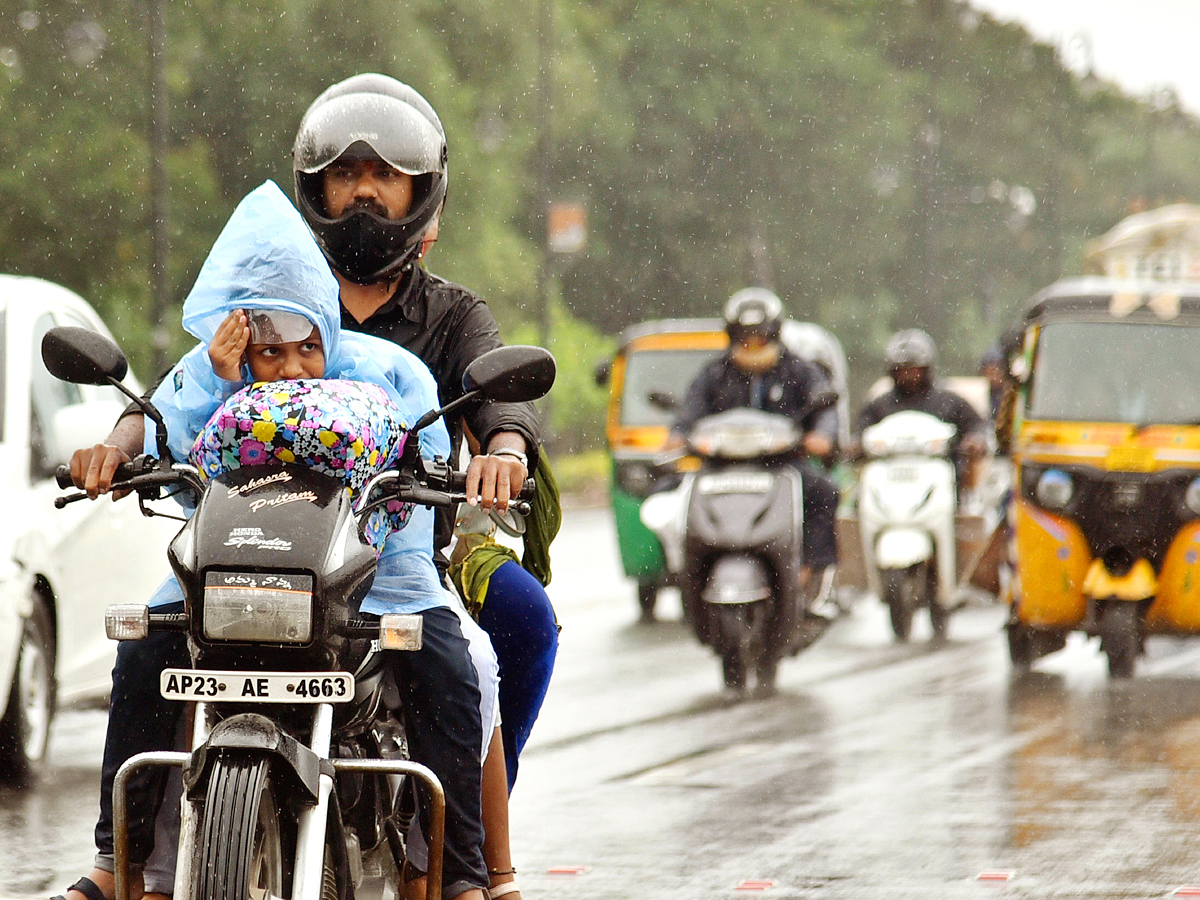 Heavy Rains Lashes Hyderabad Photos - Sakshi8