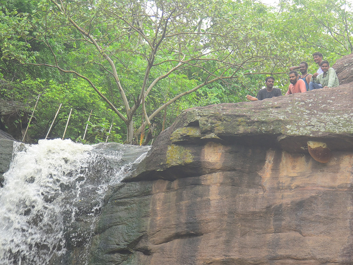 Sabitham Waterfalls Peddapalli Pics - Sakshi11