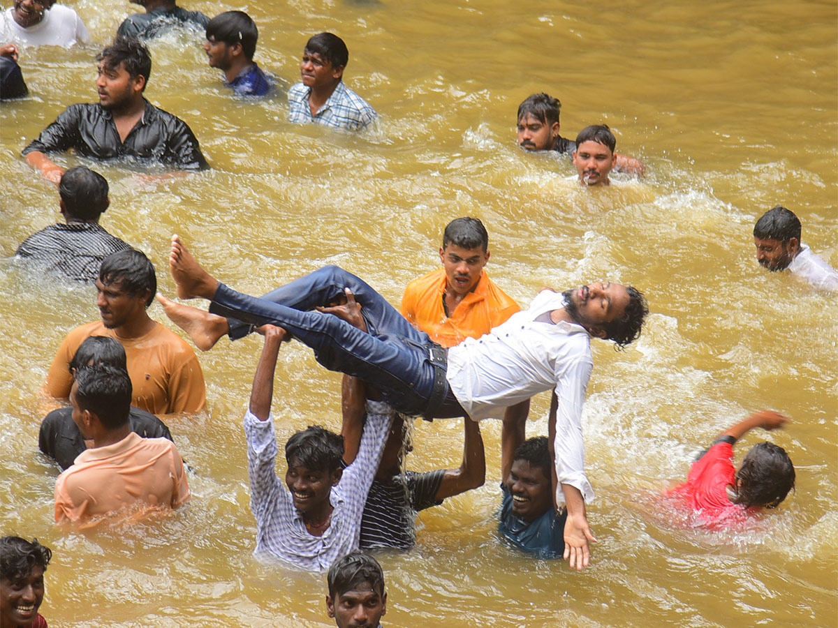 Sabitham Waterfalls Peddapalli Pics - Sakshi16