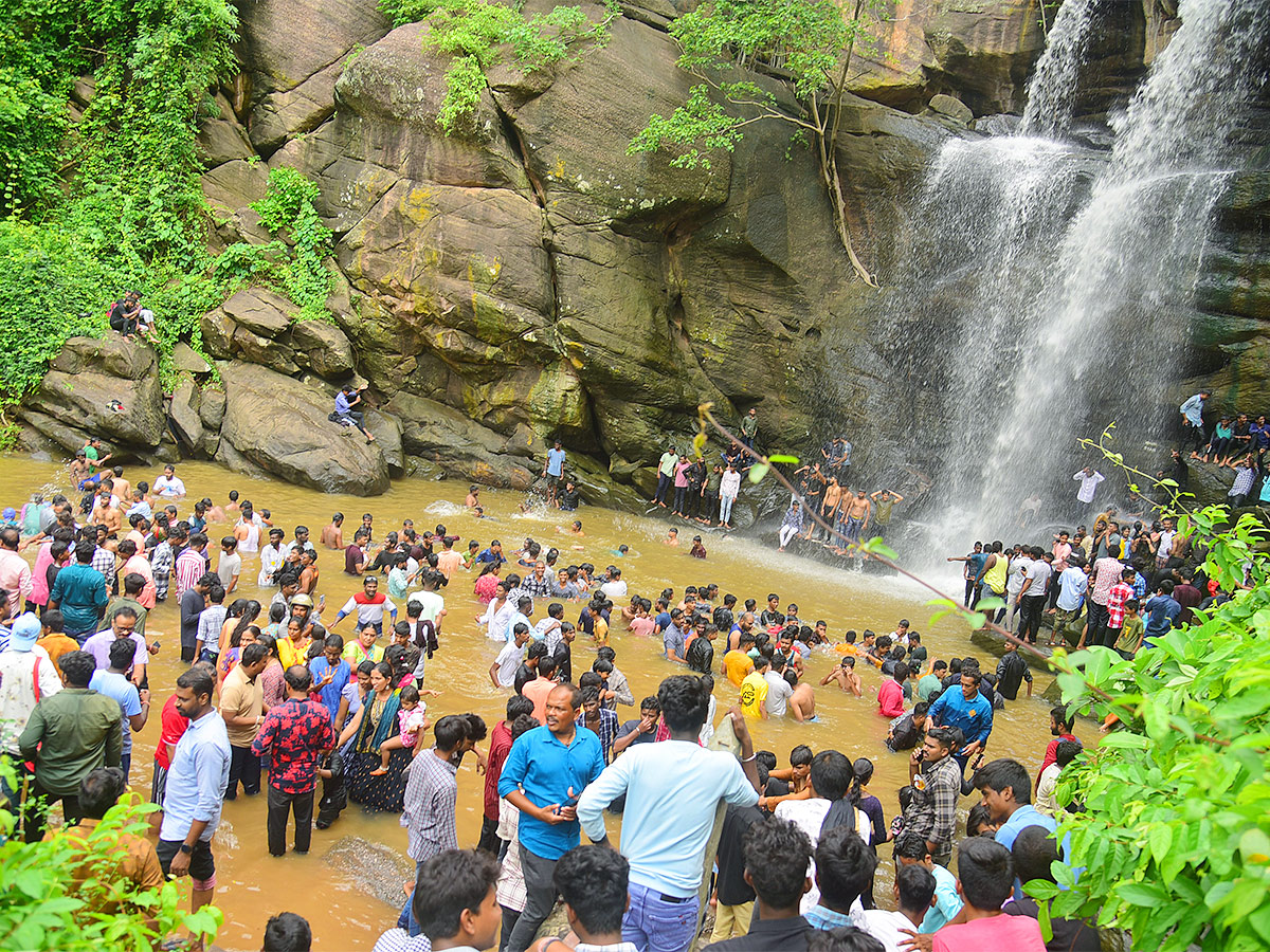 Sabitham Waterfalls Peddapalli Pics - Sakshi2