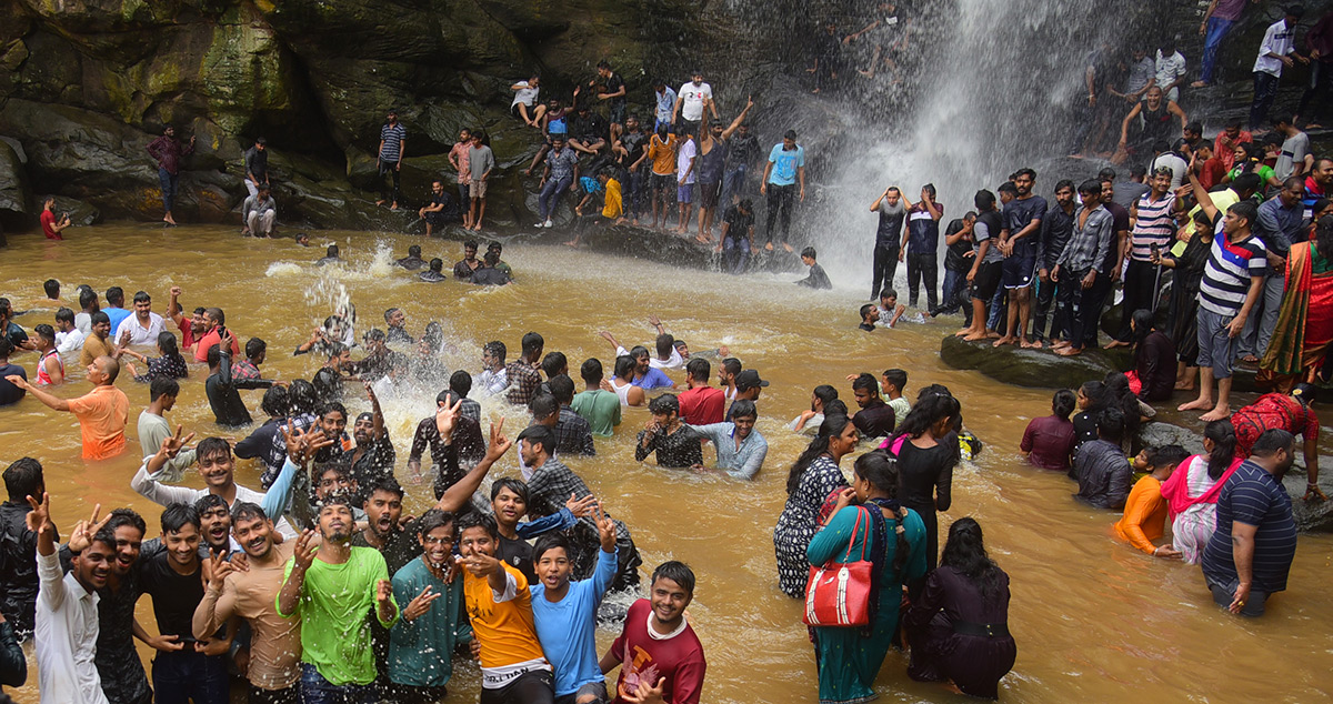 Sabitham Waterfalls Peddapalli Pics - Sakshi6