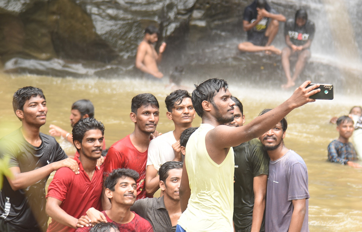 Sabitham Waterfalls Peddapalli Pics - Sakshi7