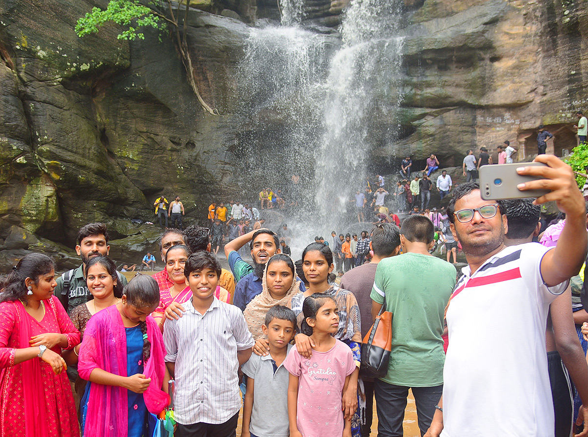 Sabitham Waterfalls Peddapalli Pics - Sakshi8
