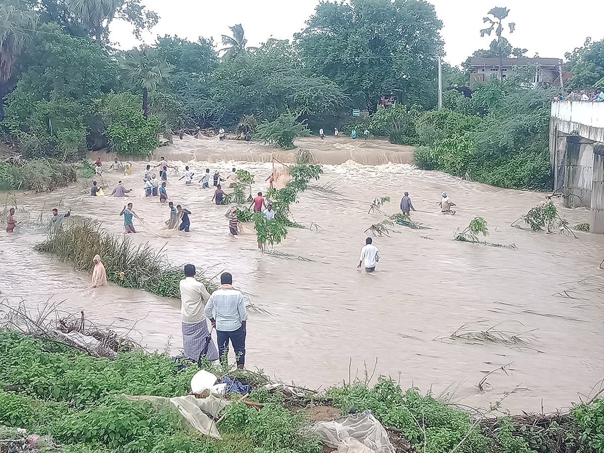 heavy rain in warangal district photos - Sakshi34