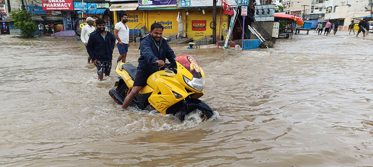 heavy rain in warangal district photos - Sakshi36