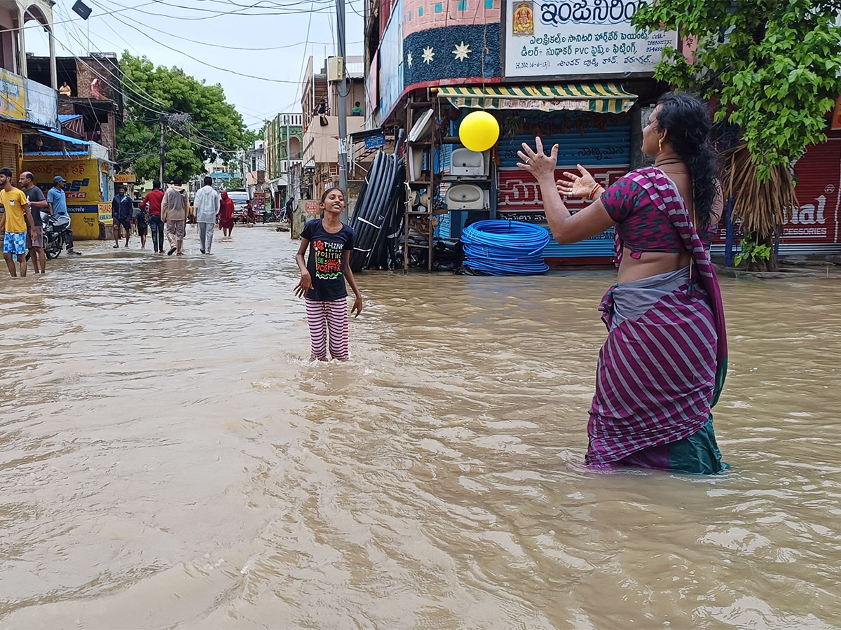 heavy rain in warangal district photos - Sakshi38