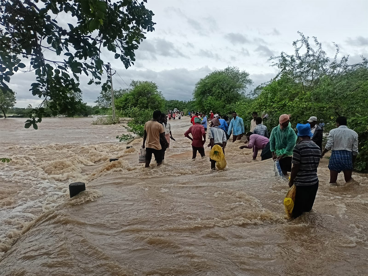heavy rain in warangal district photos - Sakshi55