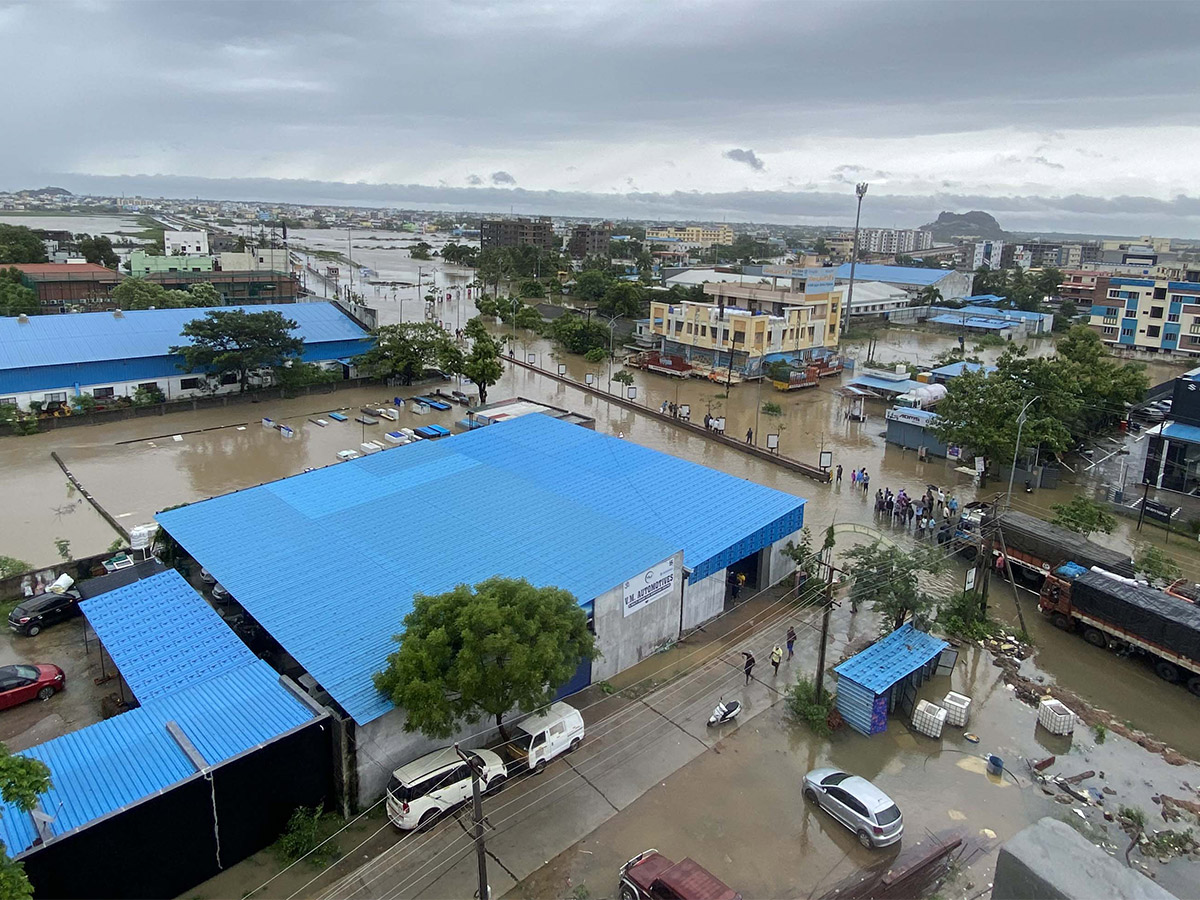 heavy rain in warangal district photos - Sakshi57