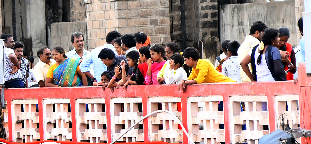 Andhra Pradesh: Huge inflows reported at Prakasam Barrage Photos - Sakshi16