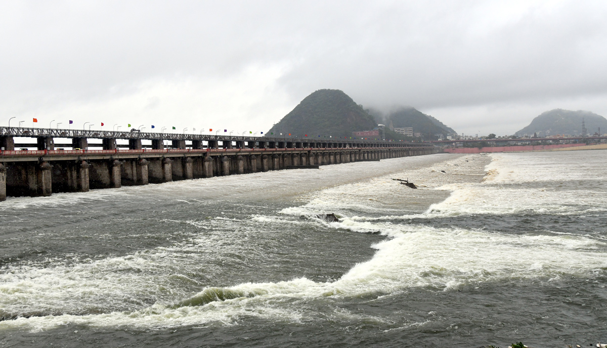 Andhra Pradesh: Huge inflows reported at Prakasam Barrage Photos - Sakshi8