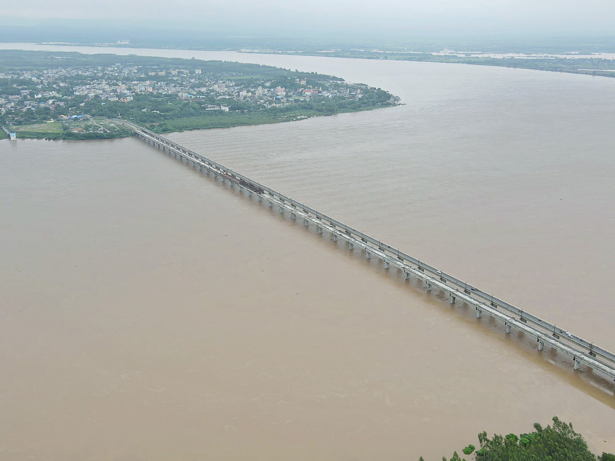 Godavari Water Level is Rising at Bhadrachalam - Sakshi7