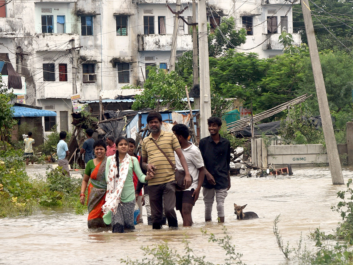 Photos: Flood Water In Warangal City Due To Heavy Rains - Sakshi