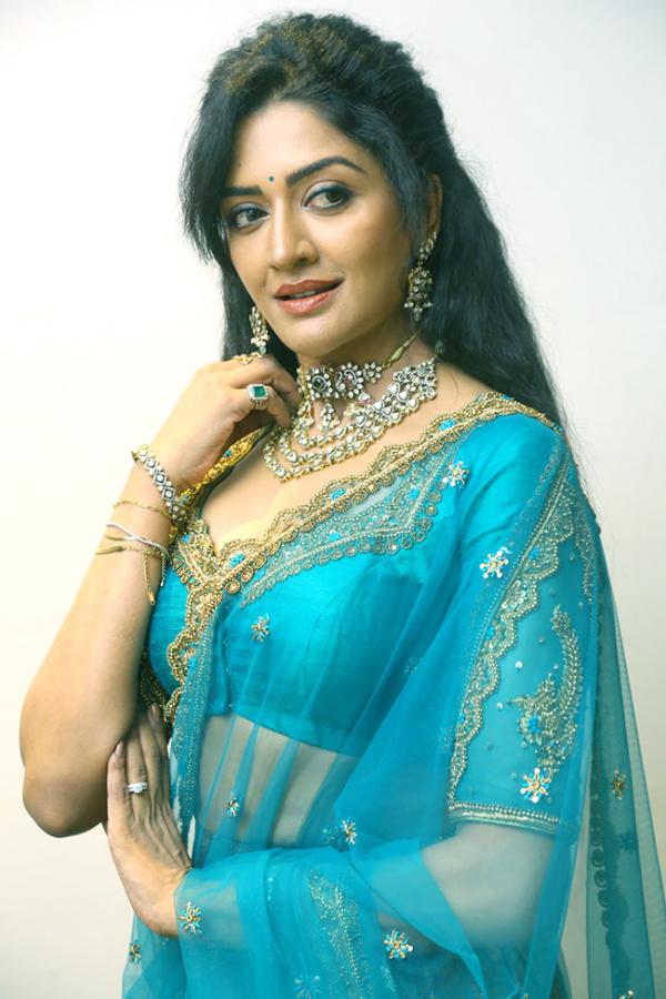 Actress Vimala Raman New Pics at Rudrangi Movie - Sakshi33