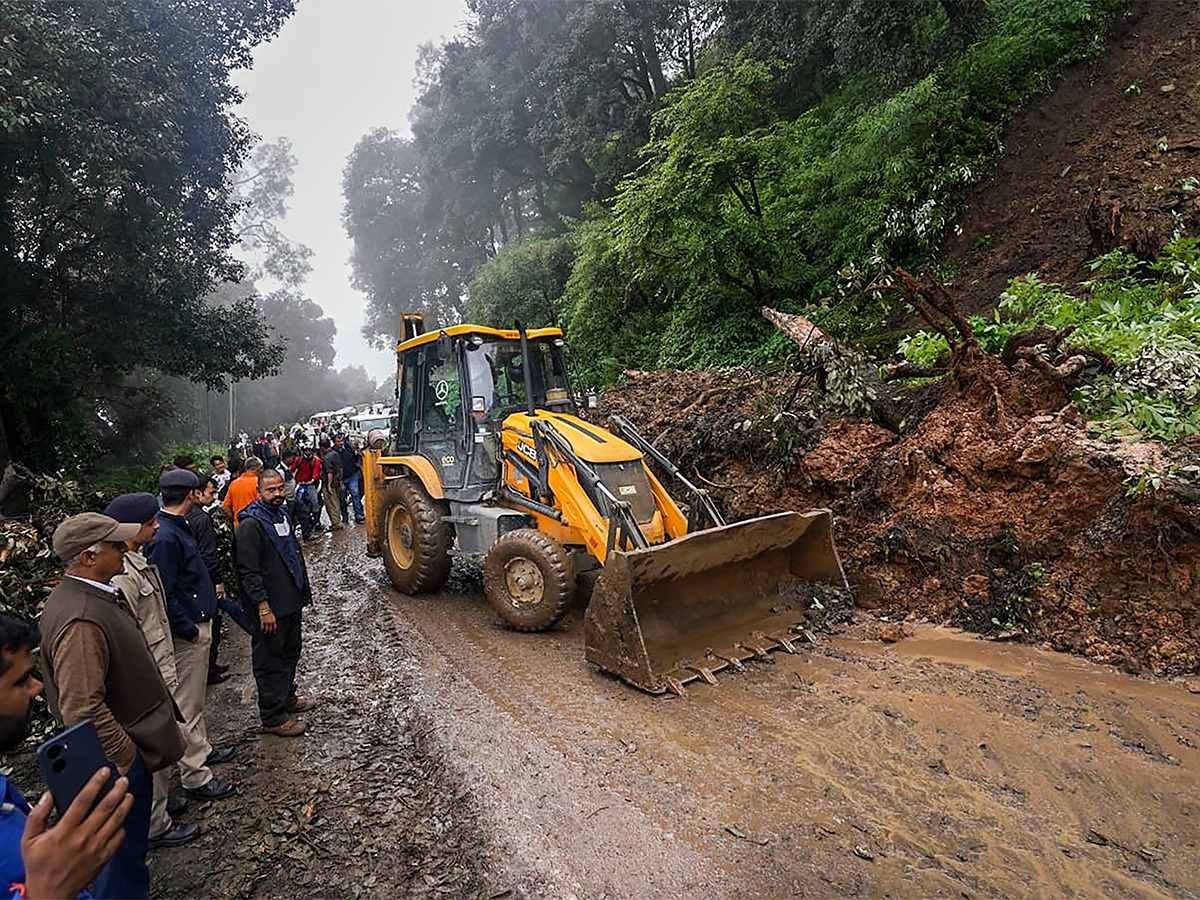 heavy rains in himachal pradesh - Sakshi10