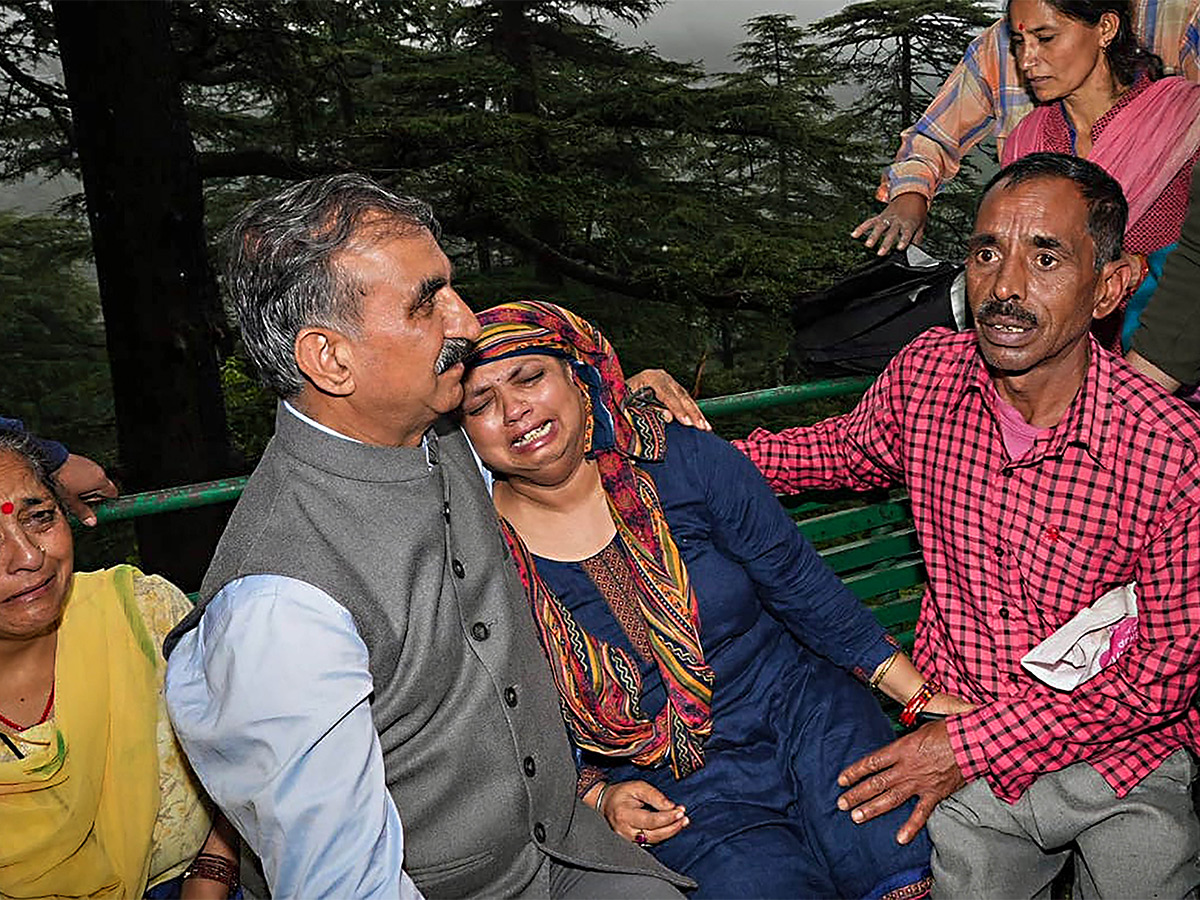 heavy rains in himachal pradesh - Sakshi13