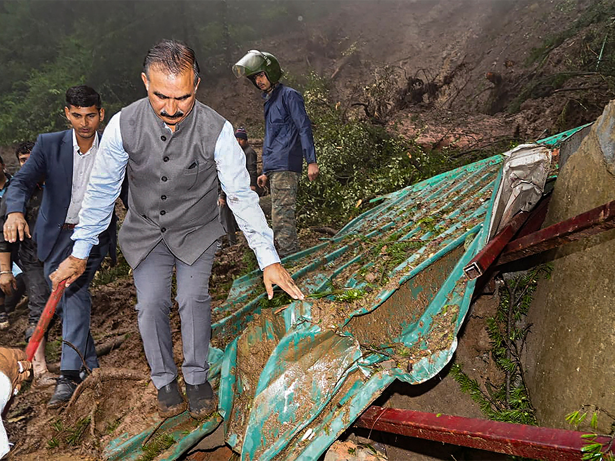 heavy rains in himachal pradesh - Sakshi2
