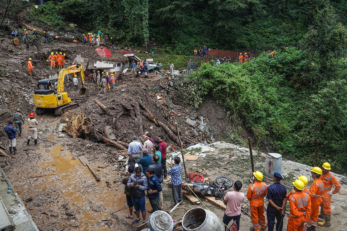 heavy rains in himachal pradesh - Sakshi6