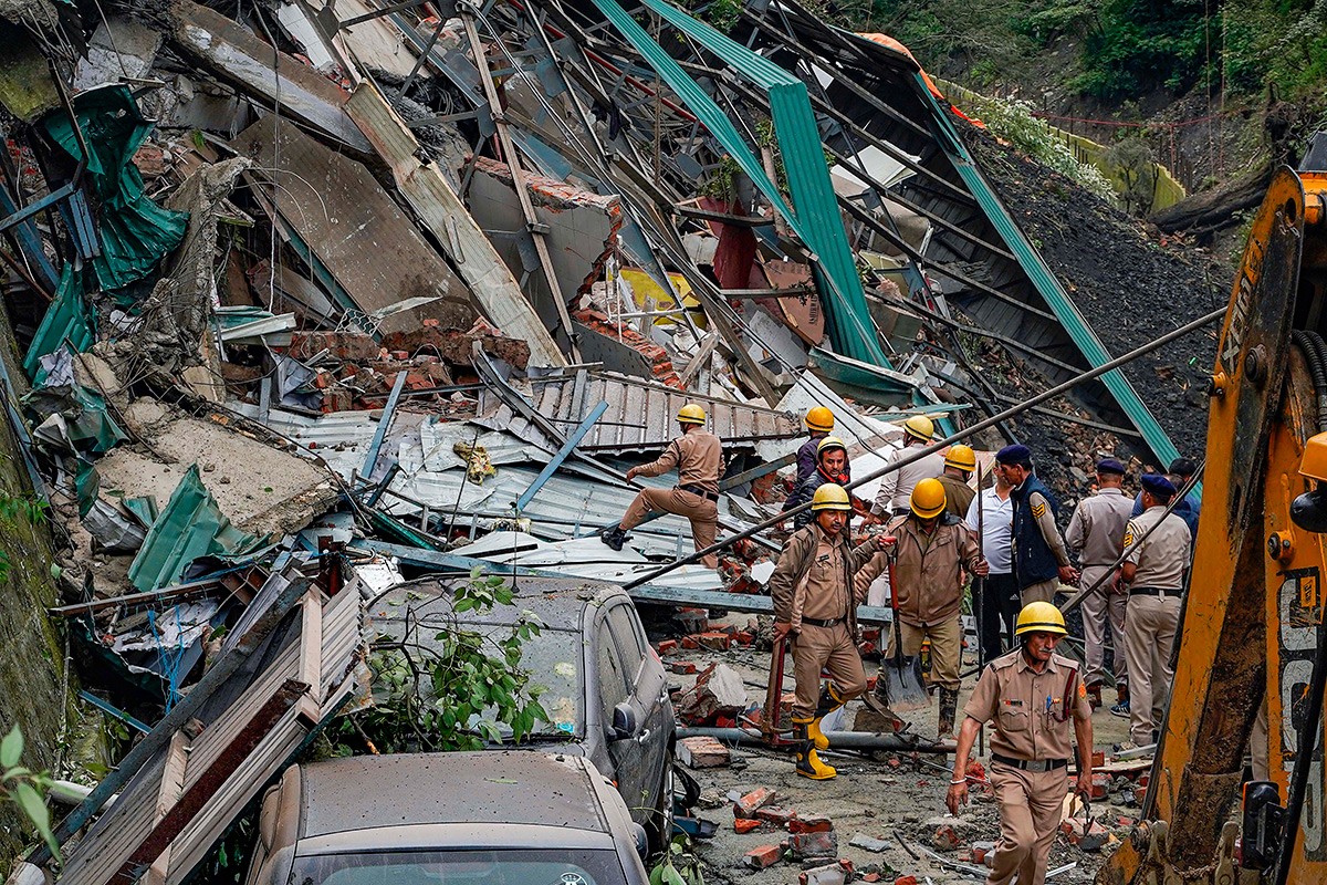 heavy rains in himachal pradesh - Sakshi7