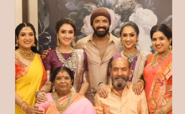 Actor vijaykumar Daughter new Housewarming Function Photos - Sakshi2