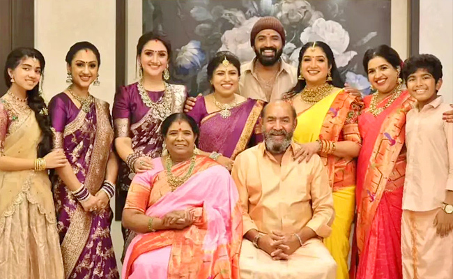 Actor vijaykumar Daughter new Housewarming Function Photos - Sakshi9
