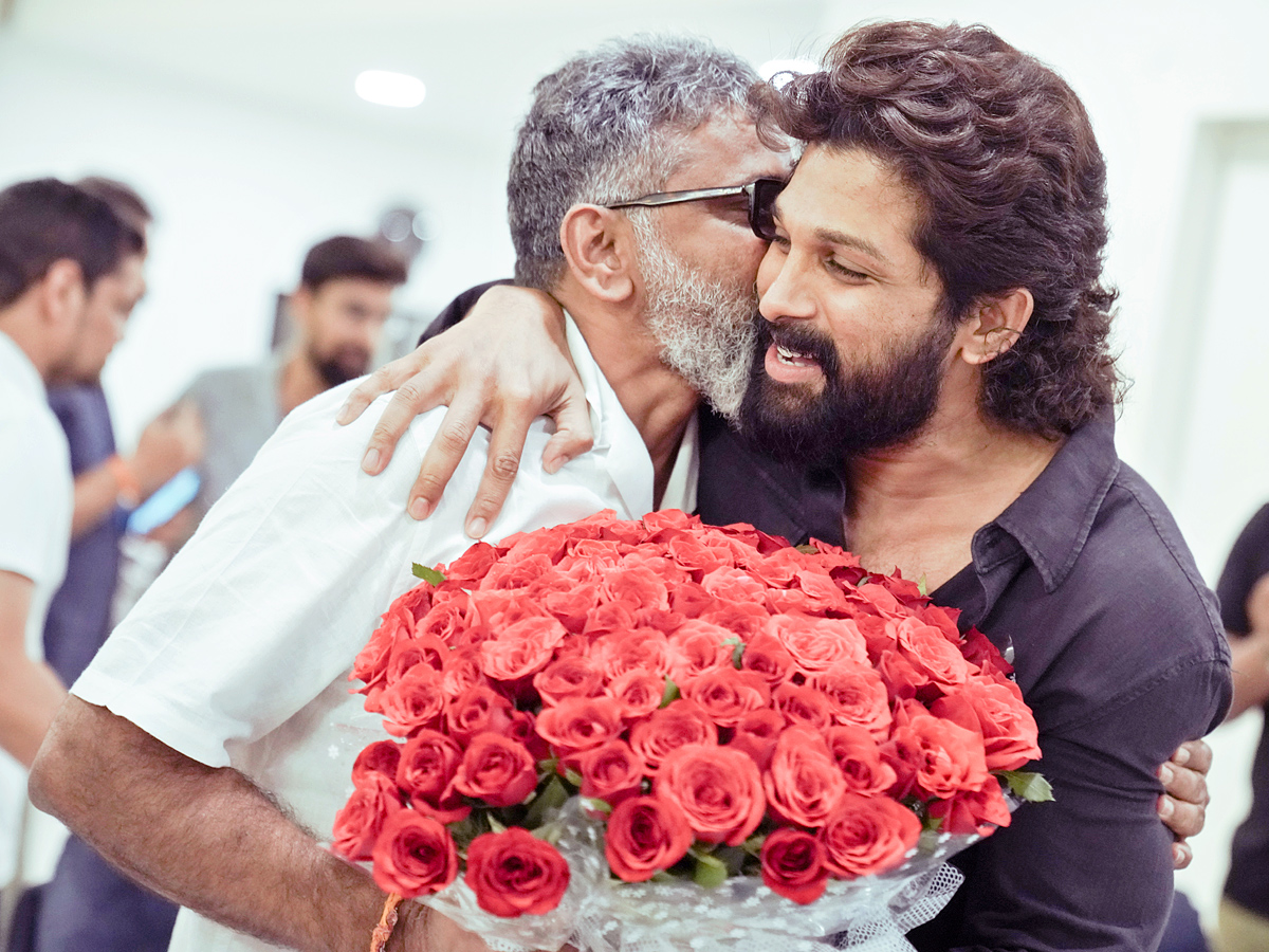 Full Swing on Celebrations in Allu Arjun Home PHotos - Sakshi2