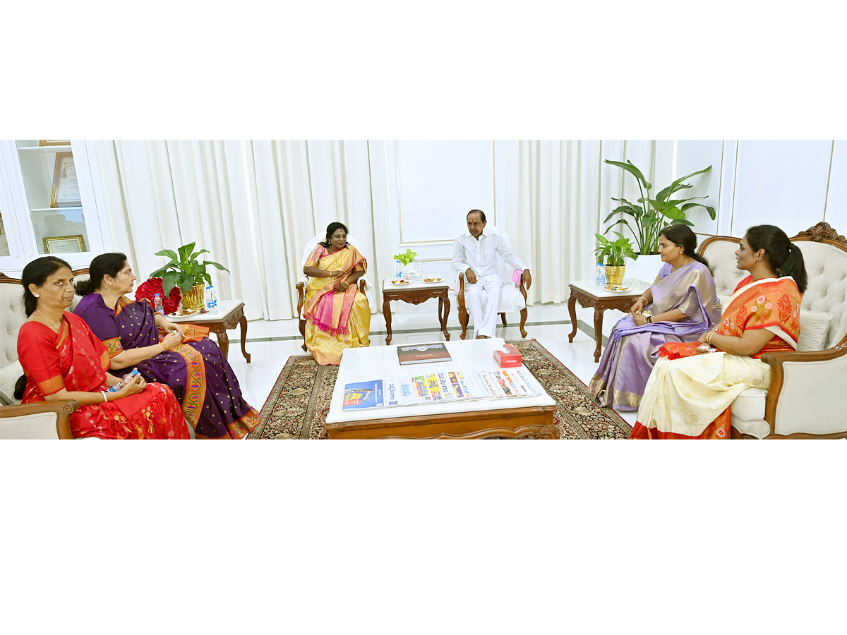 CM KCR ANd Governor Tamilisai Visit Telangana Secretariat Photos - Sakshi7