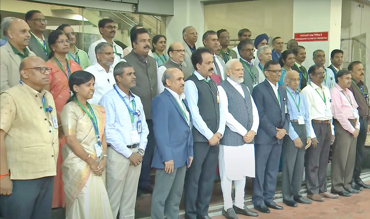 PM Modi Meets ISRO Chandrayaan-3 Scientists Special Photos - Sakshi7