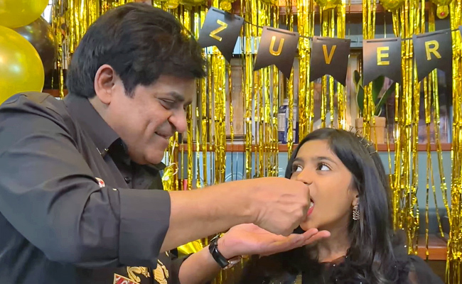 Comedian Ali Daughter Zuveria Birthday Celebrations PHotos - Sakshi10