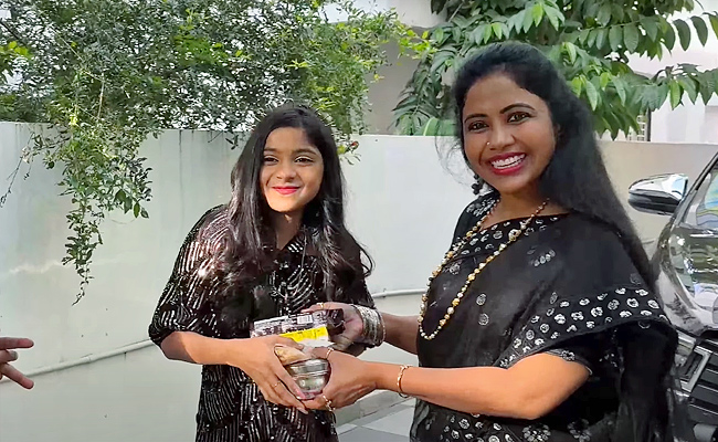 Comedian Ali Daughter Zuveria Birthday Celebrations PHotos - Sakshi2