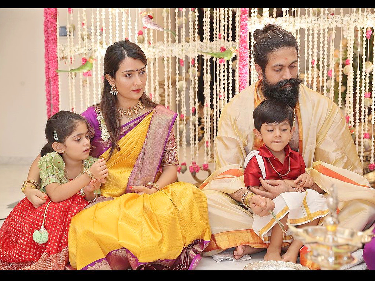 KGF hero Yash wife Radhika Varalakshmi vratham PHotos - Sakshi5