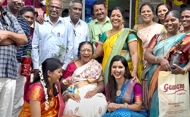 Telugu Serial Actress Priyanka Jain New House warming Ceremony Photos - Sakshi11