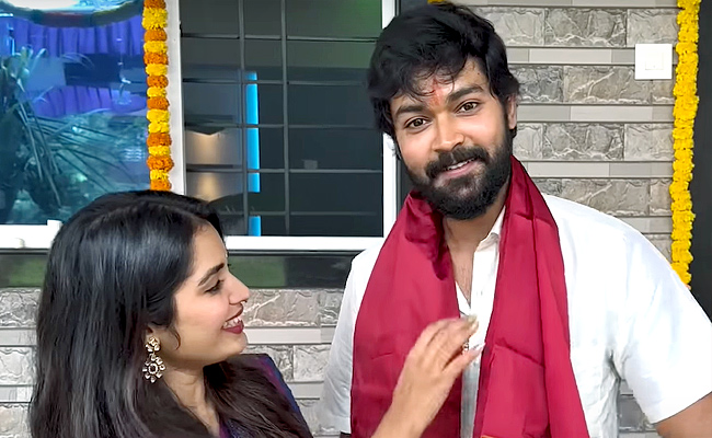 Telugu Serial Actress Priyanka Jain New House warming Ceremony Photos - Sakshi9
