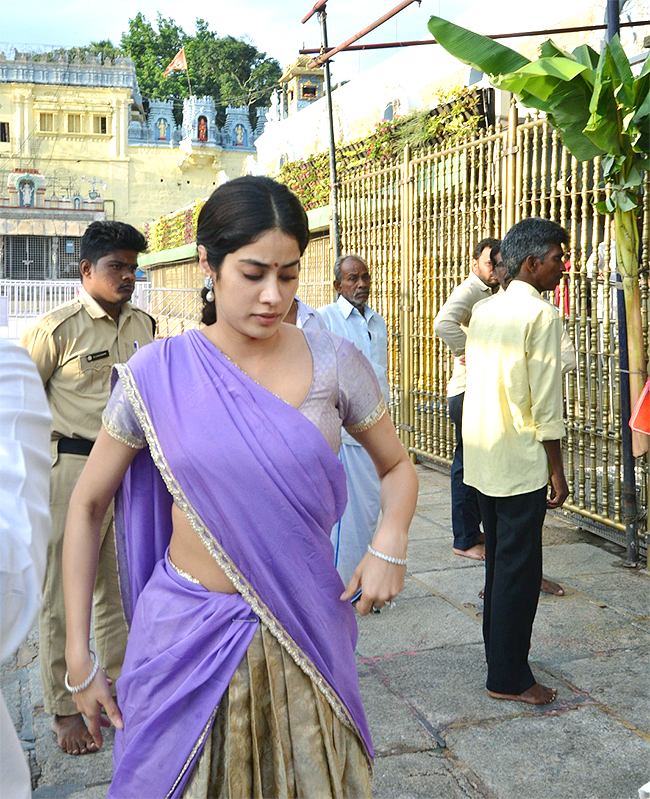 Actress Janhvi Kapoor Visits Tirumala Temple - Sakshi22