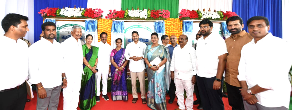 Jagananna Vidya Deevena CM Jagan Public Meeting at Nagari  - Sakshi7
