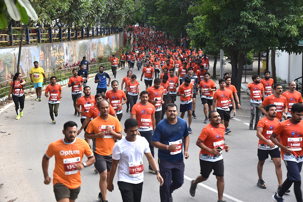 The half marathon ended at Gachibowli Stadium - Sakshi28