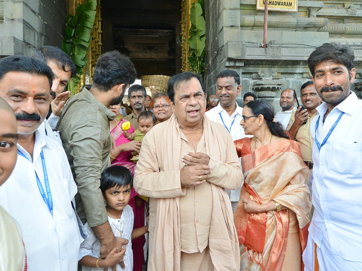 Brahmanandam Family Visits Tirumala Venkateswara Swami Temple Photos - Sakshi2