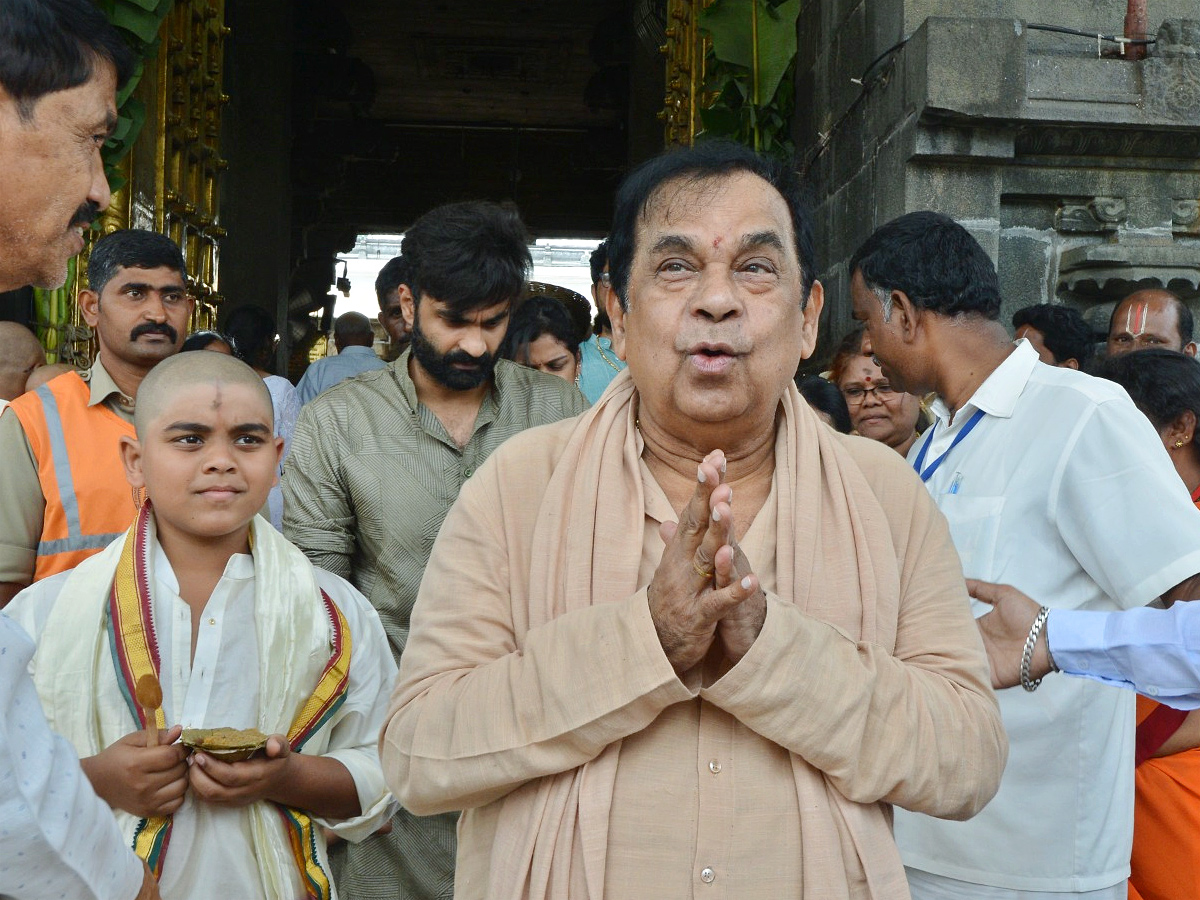 Brahmanandam Family Visits Tirumala Venkateswara Swami Temple Photos - Sakshi5