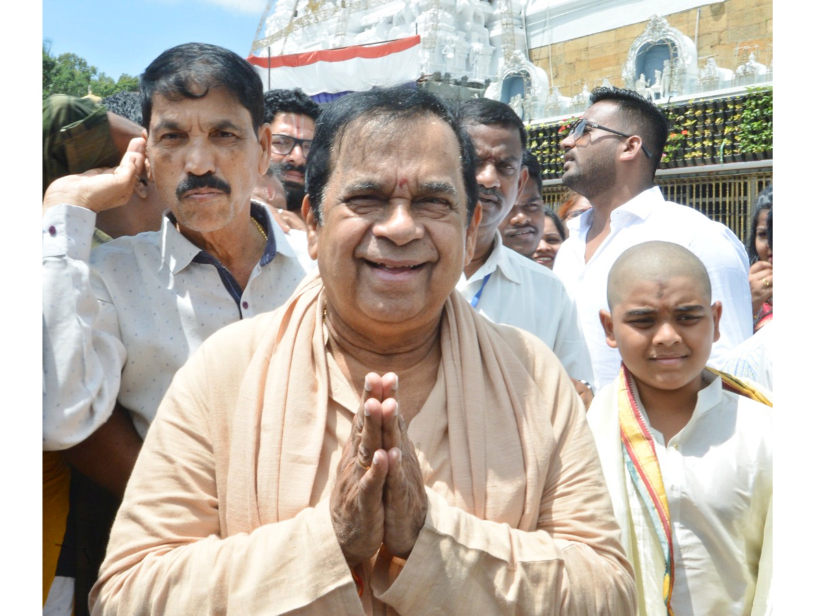 Brahmanandam Family Visits Tirumala Venkateswara Swami Temple Photos - Sakshi6