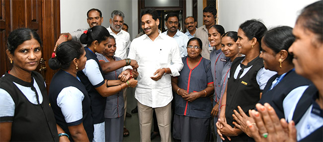 Rakhi Festival Celebrations In Telugu States Photos Of Celebrities - Sakshi3