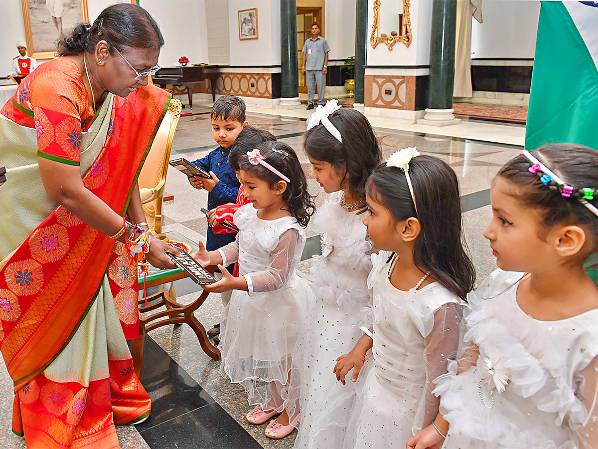 raksha bandhan celebration at india - Sakshi2