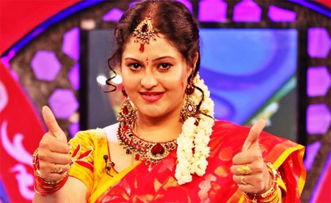 Beautiful And Glamorous Actress Raasi Unseen Photos Trending On Social Media - Sakshi39